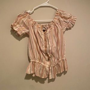 Off the shoulder tee